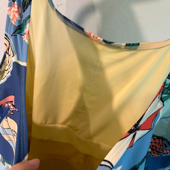 Old Navy Maternity Wrap Beach Scene One Piece Swimsuit Size 2X Plus Like New - Picture 5 of 14